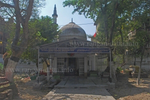 Maulana Azad's Father's Grave