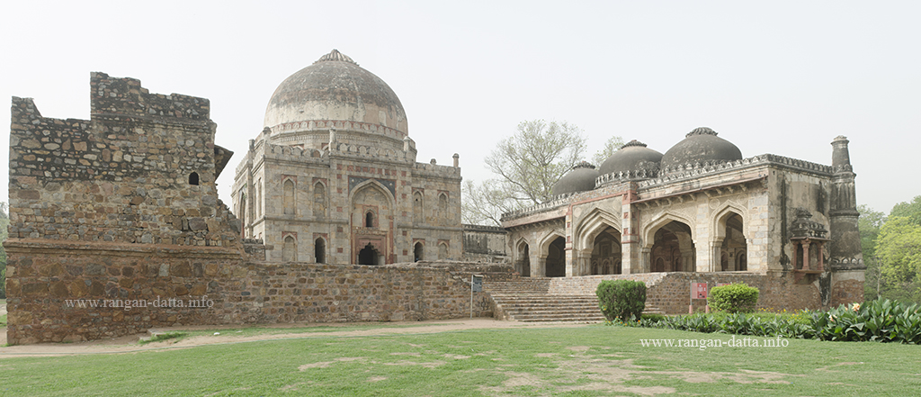 Panoramic view of Bara Gambud and Mosque, Lodi Garden, Delhi