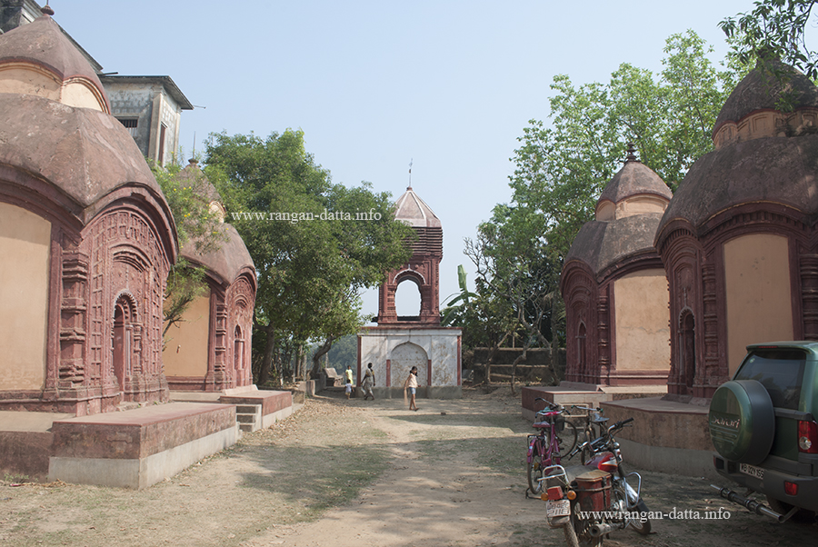 Temple Complex with Dol Mancha, in front of Baithakkhana Amadpur, Amadpur, Memaari